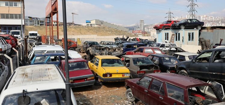 Hurda araçların yandığı alanda bir gün sonra iş yeri çalışanının cesedi bulundu