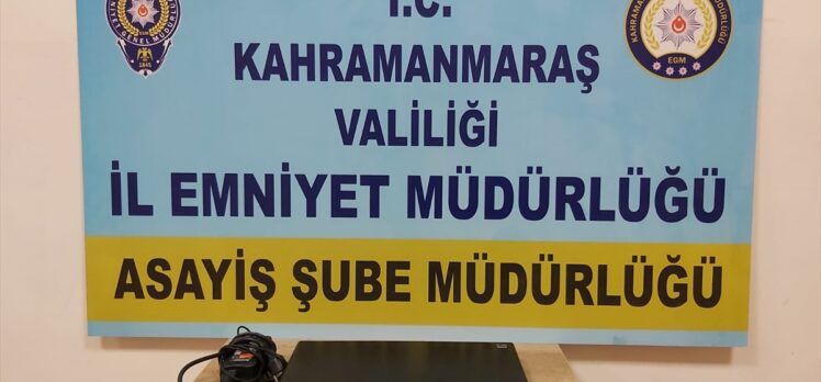 Kahramanmaraş'ta siyasi parti binasından bilgisayar çalan kişi ayakkabı izinden yakalandı