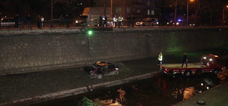 Kastamonu'da dereye düşen otomobilin sürücüsü yaralandı