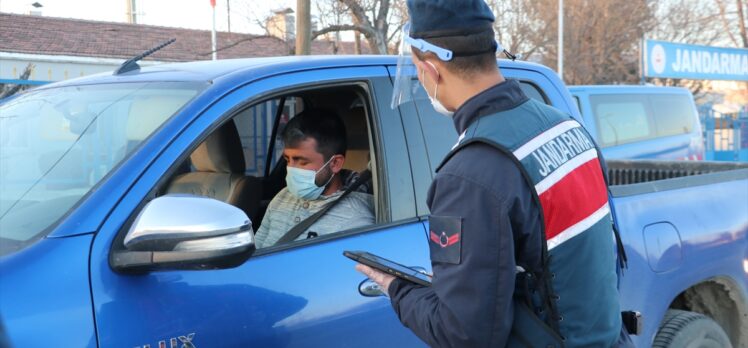 Kastamonu'ya Kovid-19 yüksek ve çok yüksek riskli illerden gelenler denetleniyor