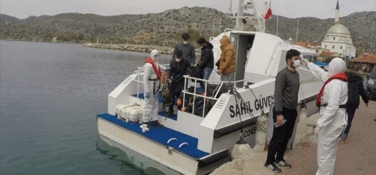 Muğla açıklarında Türk kara sularına geri itilen 8 sığınmacı kurtarıldı