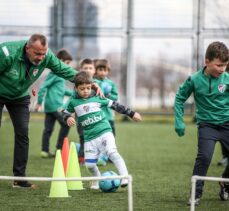 Türk futbolunun beşinci şampiyonu Bursaspor, yıldız yetiştiriyor