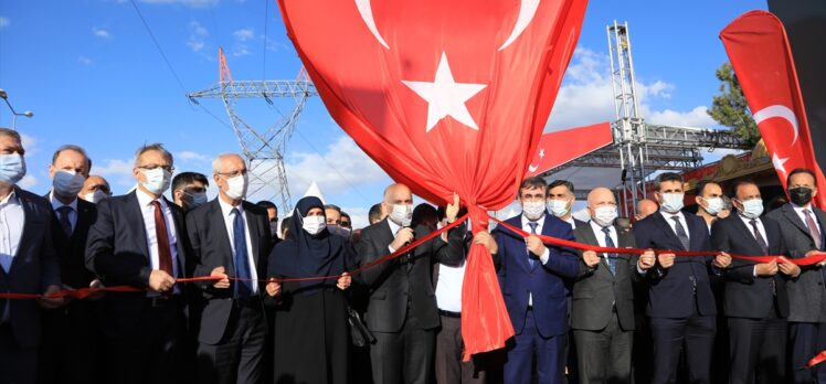 Ulaştırma ve Altyapı Bakanı Karaismailoğlu “Bingöl Şehitlik Anıtı”nın açılışına katıldı: