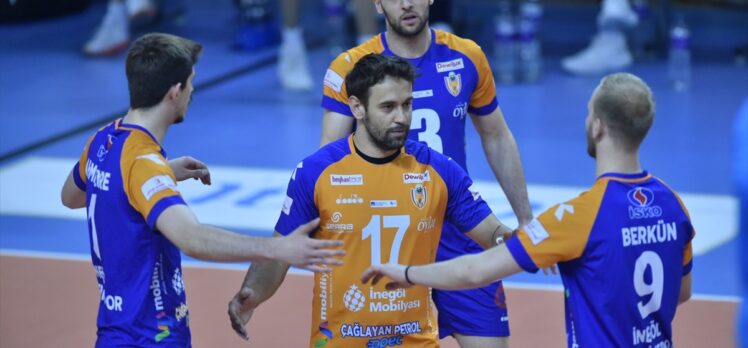 Voleybol: AXA Sigorta Efeler Ligi  play-off 7-8'incilik etabı