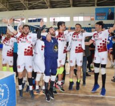 Voleybolda 1. Lig için play-off biletini alan Hakkari Sportif Faaliyetler, kentte heyecan oluşturdu