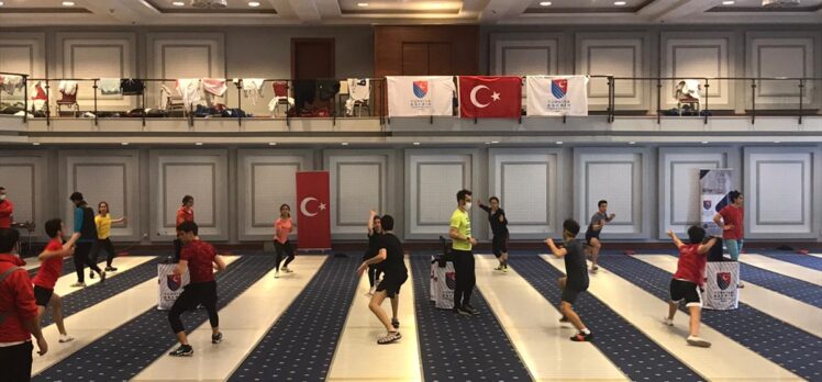 Yıldız ve Genç Eskrim Milli Takımı sporcularının Antalya kampı devam ediyor