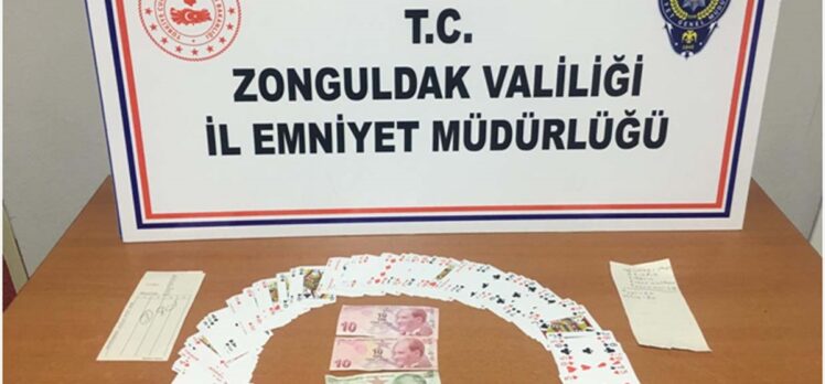 Zonguldak'ta kumar oynayan ve Kovid-19 tedbirlerini ihlal eden 14 kişiye 14 bin 344 lira ceza