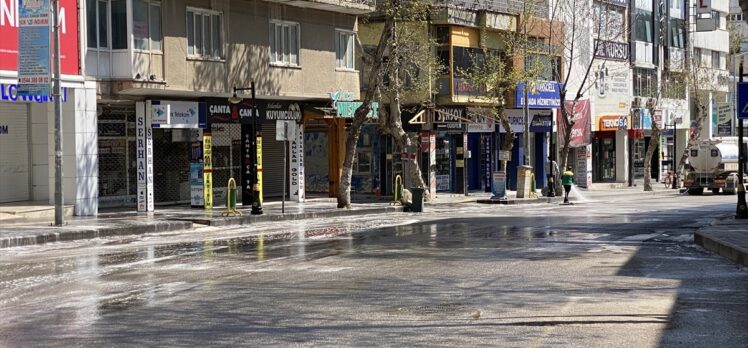 Gaziantep, Malatya, Kahramanmaraş ve Adıyaman'da cadde ve sokaklar boş kaldı