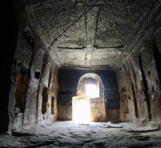 Aksaray Manastır Vadisi'ndeki yer altı şehri, ziyaretçilerini tarih yolculuğuna çıkartıyor