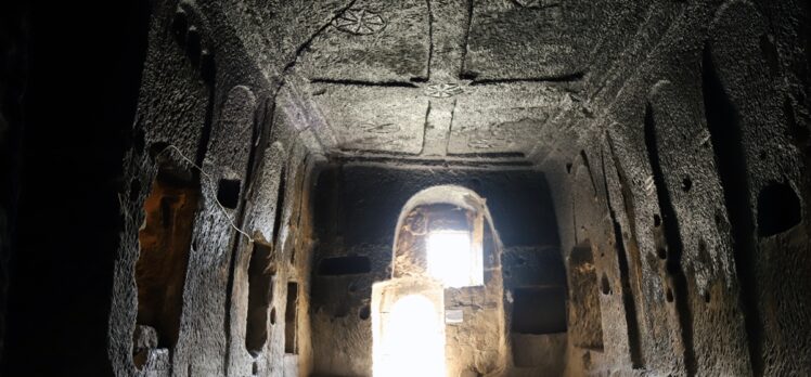 Aksaray Manastır Vadisi'ndeki yer altı şehri, ziyaretçilerini tarih yolculuğuna çıkartıyor