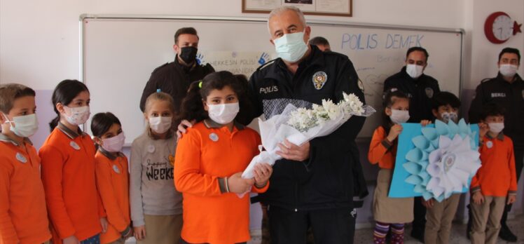 Amasya'da kavga ihbarına giden polislere öğrencilerden sürpriz