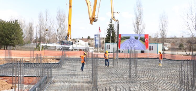 Bakan Soylu, Kastamonu Jandarma Komando Eğitim Alay Komutanlığında yapılacak caminin temel atma törenine katıldı