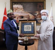 Diyanet İşleri Başkanı Erbaş, Somali Din ve Evkaf Bakanı Roble ile görüştü