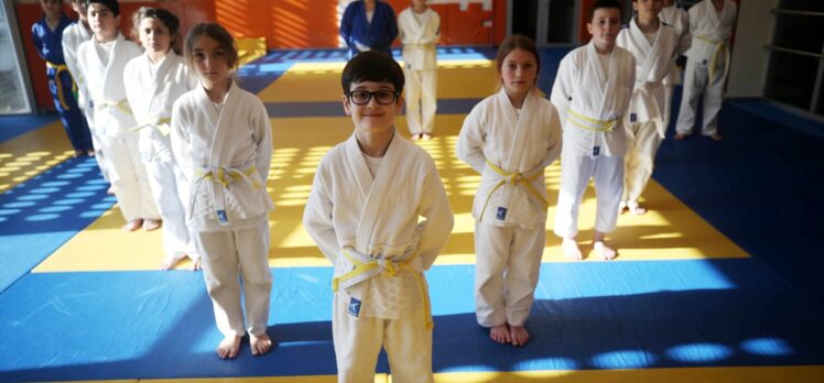 Düzce'de kalp rahatsızlığı bulunan iki arkadaş judoyla hayata tutundu