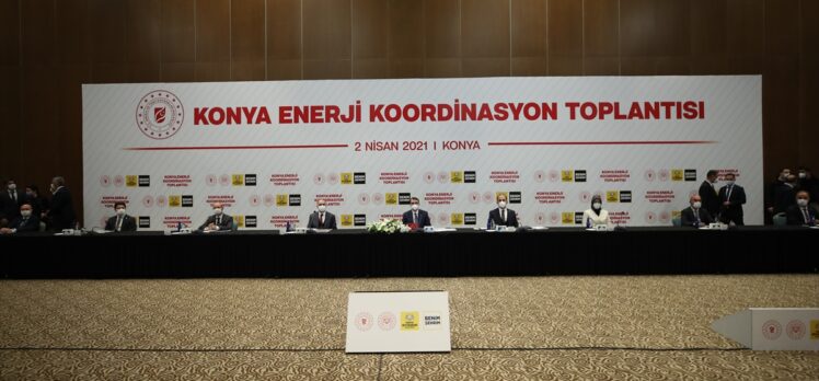 Enerji ve Tabii Kaynaklar Bakanı Fatih Dönmez, Konya'da gazetecilere değerlendirmelerde bulundu: