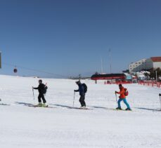 Erciyes'te Geleneksel Dağ Kayağı ve Zirve Tırmanışı yapıldı