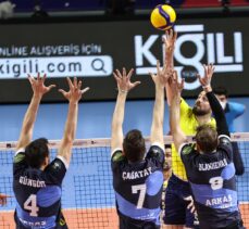 Voleybol: AXA Sigorta Efeler Ligi play-off 1-4'üncülük etabı