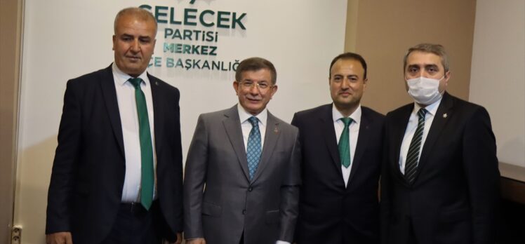 Gelecek Partisi Genel Başkanı Davutoğlu, Kilis'te partisinin il başkanlığı binası açılışına katıldı