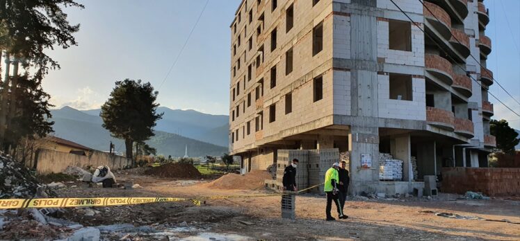 Hatay'da inşaat halindeki binanın 6. katından düşen Suriye uyruklu işçi öldü