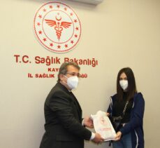 Kayseri'de meslek lisesi öğrencilerinin ürettiği 20 bin “N95” maske sağlık çalışanlarına dağıtılacak