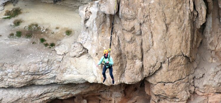 Mersin'deki Kayacı Vadisi'nde “rope jumping” etkinliği düzenlendi