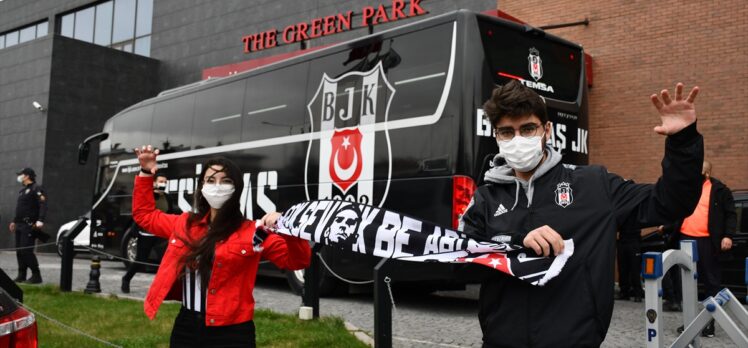 Süper Lig lideri Beşiktaş, Sivas'a geldi