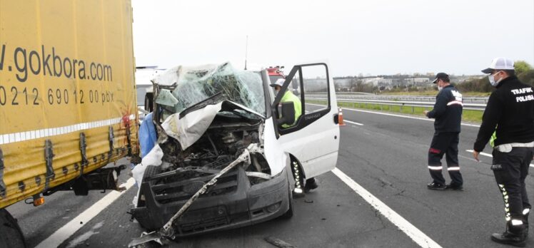 Tekirdağ'da panelvan tıra çarptı: 1 ölü