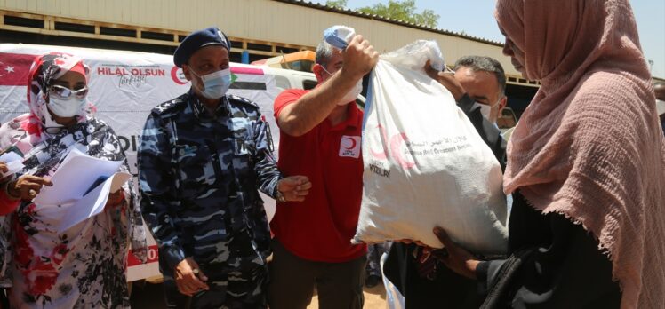 Türk Kızılay'dan Sudan'da 150 aileye gıda yardımı