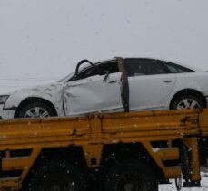 GÜNCELLEME – Yozgat'ta Yargıtay Cumhuriyet Savcısı Doğan Kaya'nın kullandığı otomobil tarlaya devrildi: 1 ölü, 3 yaralı