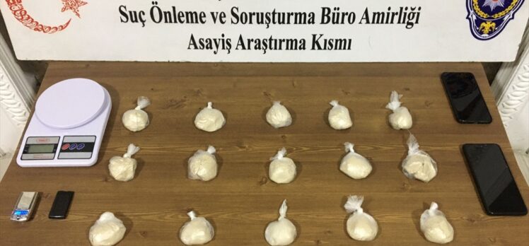 Başkentte uyuşturucu ticareti yaptıkları belirlenen 4 zanlı yakalandı