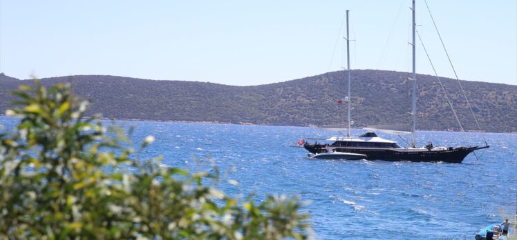 Bodrum'a “mavi tur” için gelen turistler denize “güvenli” açılacak