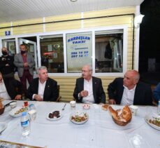 CHP Genel Başkanı Kemal Kılıçdaroğlu taksi durağı esnafı ile iftar yaptı