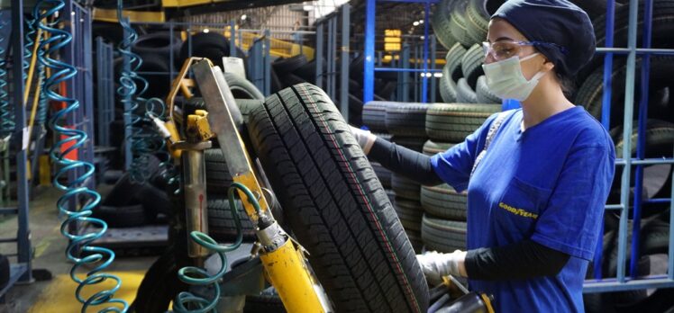 Goodyear'da lastik üretimine kadın eli değdi