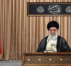 İran lideri Hamaney, Zarif'i “ABD'nin sözlerini tekrarlamakla” suçladı