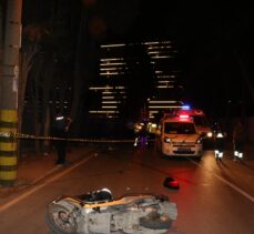 İzmir'de beton mantar dubaya çarpan motosikletin sürücüsü öldü