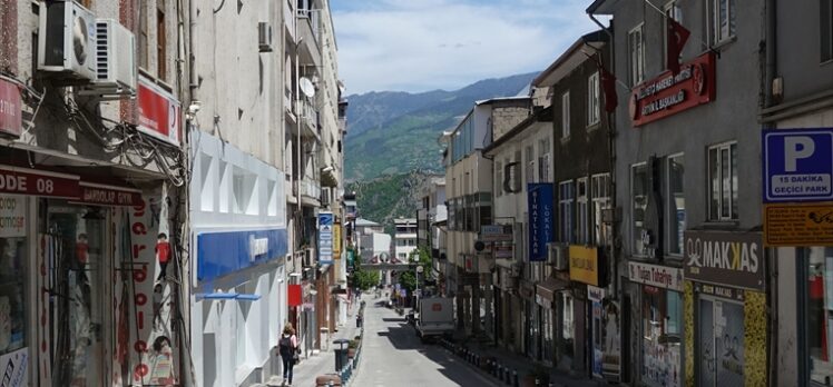 Karadeniz'deki 7 ilde Ramazan Bayramı'nın ilk günü sessiz geçiyor