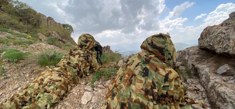 MSB, Irak'ın kuzeyindeki Metina ve Avaşin-Basyan bölgelerinde süren operasyonlardan fotoğraf paylaştı