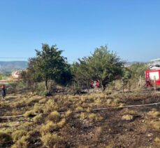 Muğla'da evin bahçesinde çıkan yangın hasara yol açtı