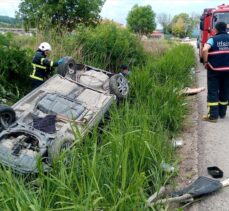 Tekirdağ'da devrilen otomobildeki 3 kişi yaralandı