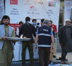 TİKA Afganistan'daki 100 yetim çocuğa iftar yemeği verdi