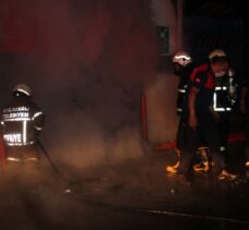 Zonguldak'ta toptan markette çıkan yangına müdahale ediliyor