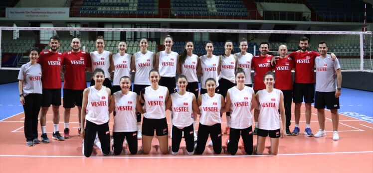 A Milli Kadın Voleybol Takımı'nda 2. grubun hazırlık kampı sona erdi