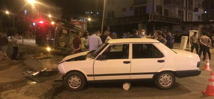 Adıyaman’da iki otomobil çarpıştı: 6 yaralı