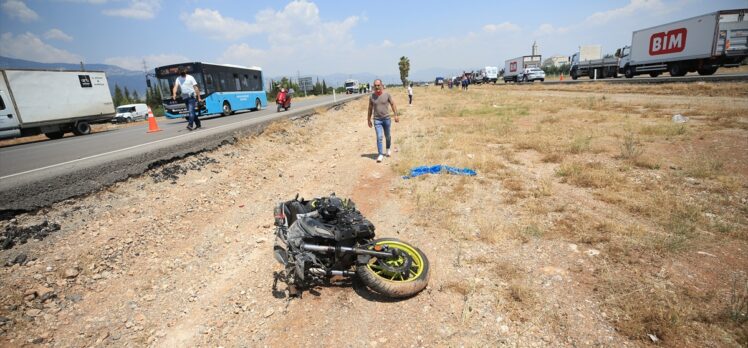 Antalya'da kamyonetle çarpışan motosikletin sürücüsü öldü