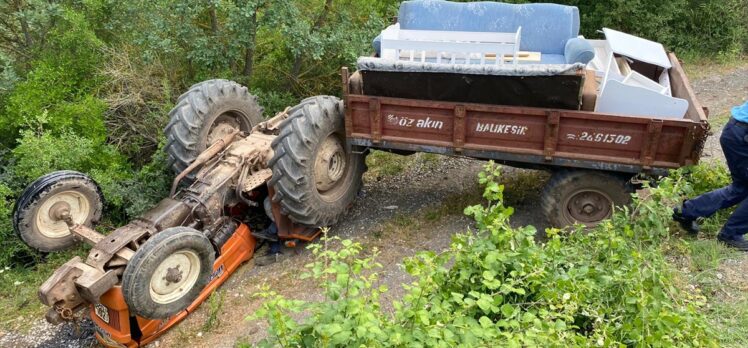 Balıkesir'de traktör devrildi: 1 ölü, 1 yaralı