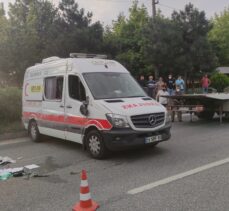 Bursa'da ambulansla otomobilin karıştığı kazada 4 kişi yaralandı