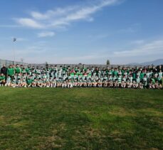 Bursaspor'un bayrağı, yeni yıldızları keşfetmek için dünyanın çeşitli ülkelerinde dalgalanacak