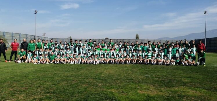 Bursaspor'un bayrağı, yeni yıldızları keşfetmek için dünyanın çeşitli ülkelerinde dalgalanacak