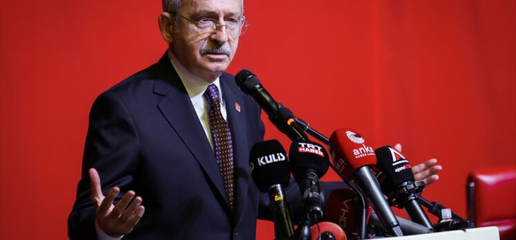 CHP Genel Başkanı Kemal Kılıçdaroğlu, Aydın'da kanaat önderleri ve muhtarlarla bir araya geldi: