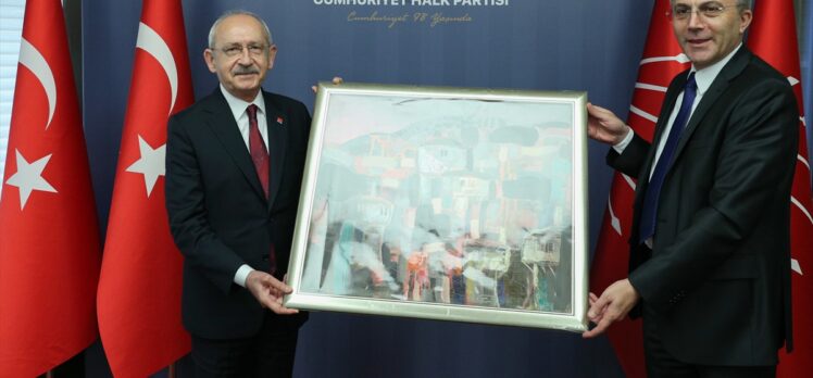 CHP Genel Başkanı Kılıçdaroğlu, Bulgaristan Hak ve Özgürlükler Hareketi Başkanı Karadayı'yı kabul etti